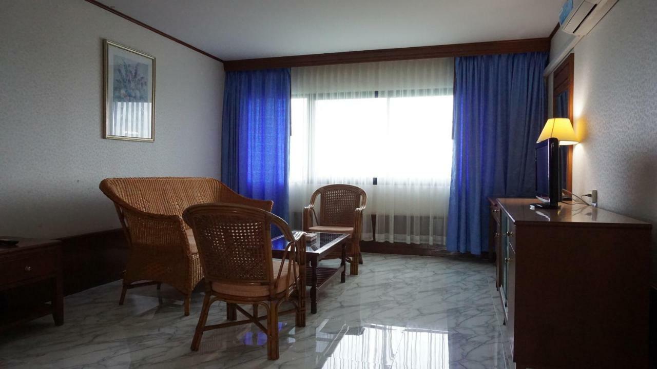 Wattana Park Hotel Trang Esterno foto